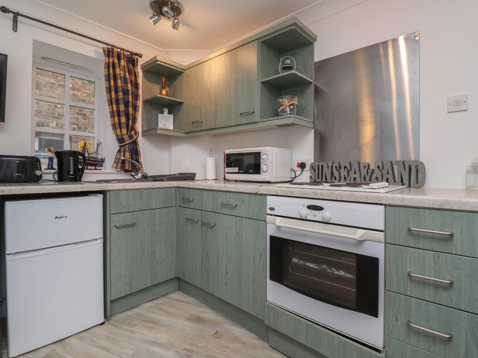 The Little Boathouse Villa Seahouses Bagian luar foto